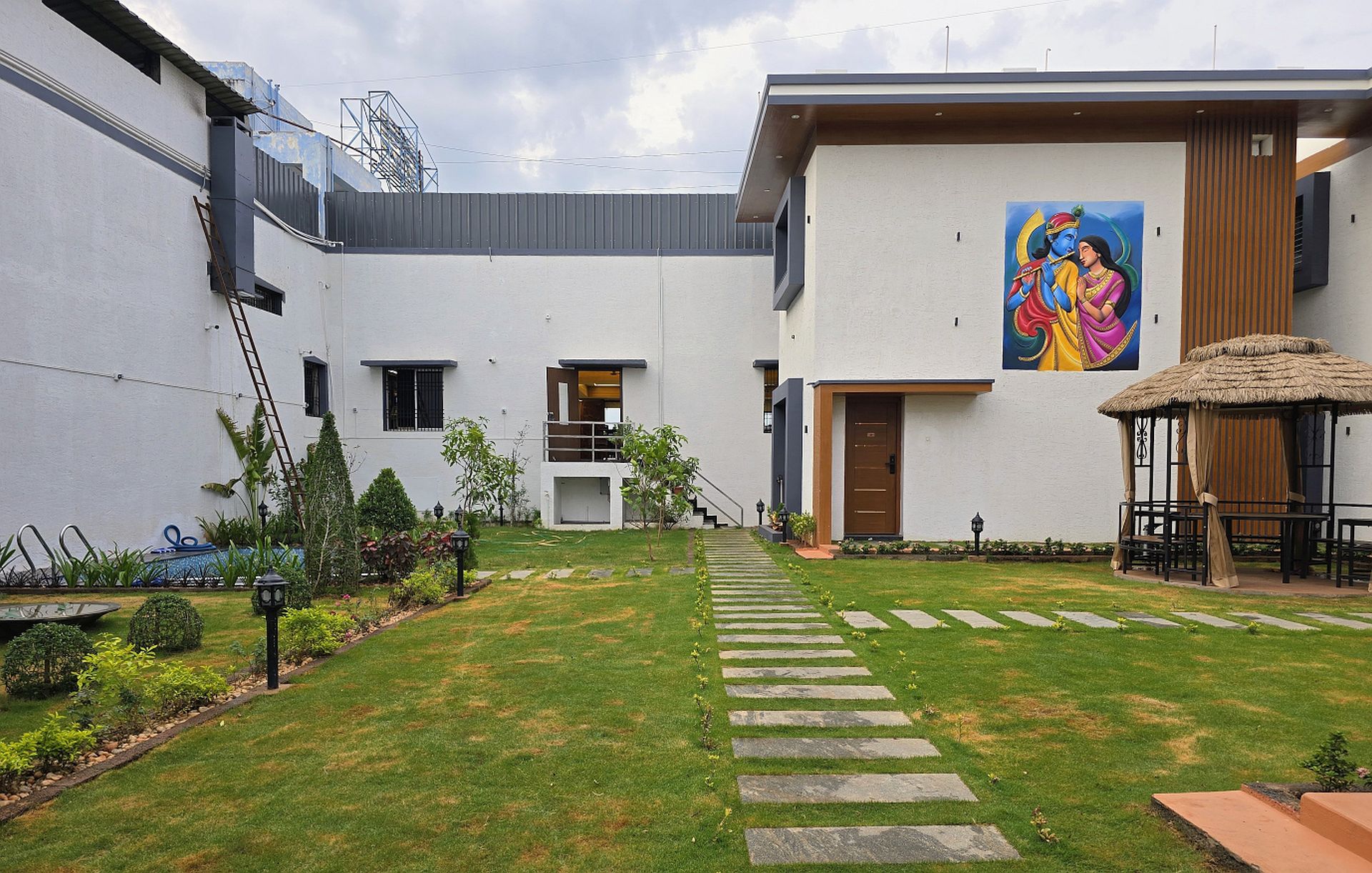 Temple Town Stay common area